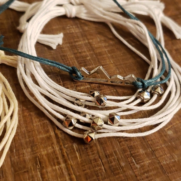 6 Compass mountain bracelet set cute dainty string - Picture 4 of 4